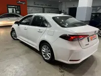 Usado Toyota Corolla Sol 126 CV (92 kW) 2023 Blanco Berlina