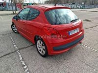 Usado Peugeot 207 90 CV (66 kW) 2007 Rojo Berlina