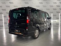 Usado Renault Trafic 125 CV (91 kW) 2016 Negro Monovolumen