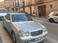 Usado Mercedes C220 Elegance 125 CV (91 kW) 2001 Gris / plata Berlina