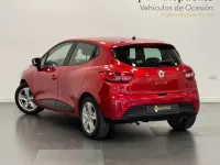 Usado Renault Clio IV 75 CV (55 kW) 2015 Rojo Berlina