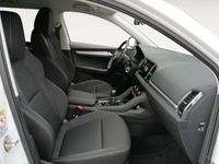 Usado Skoda Karoq Selection 150 CV (110 kW) 2024 Blanco SUV