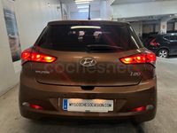 Usado Hyundai i20 84 CV (61 kW) 2016 Marrón Berlina