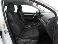 Usado Skoda Karoq Selection 110 CV (80 kW) 2024 Blanco SUV