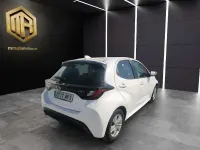 Usado Toyota Yaris Business Edition 116 CV (85 kW) 2024 Blanco Utilitario