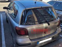 Usado Toyota Yaris Luna 75 CV (55 kW) 2004 Beige Berlina