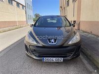 Usado Peugeot 308 90 CV (66 kW) 2008 Gris / plata Berlina