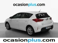 Usado Toyota Auris Active 132 CV (97 kW) 2013 Blanco Utilitario