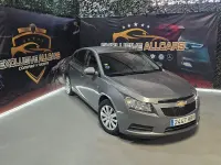 Usado Chevrolet Cruze LS 124 CV (91 kW) 2012 Gris / plata Berlina