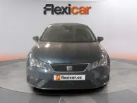 Usado Seat Leon Style 130 CV (95 kW) 2020 Azul Berlina