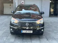 Usado SsangYong Rodius Limited 155 CV (114 kW) 2014 Negro Monovolumen