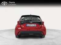 Usado Toyota Yaris Edition 125 CV (91 kW) 2022 Rojo Utilitario