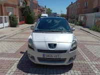 Używany Peugeot 5008 Allure 150 KM (110 kW) 2011 Biały Minivan