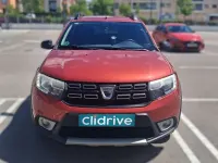 Usado Dacia Sandero 90 CV (66 kW) 2018 Rojo Utilitario