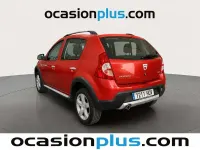 Usado Dacia Sandero Stepway 90 CV (66 kW) 2011 Rojo Utilitario