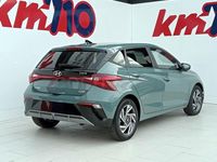 Usado Hyundai i20 100 CV (73 kW) 2025 Verde Utilitario