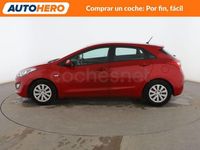 Usado Hyundai i30 100 CV (73 kW) 2016 Rojo Berlina