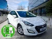 Usado Hyundai i30 100 CV (73 kW) 2017 Blanco Berlina