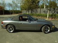 Usado Mazda MX5 110 CV (80 kW) 2003 Gris / plata Descapotable
