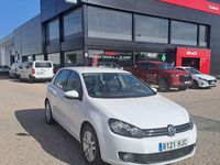 Usado VW Golf VII 105 CV (77 kW) 2012 Blanco Berlina