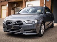 Usado Audi A3 Attraction 150 CV (110 kW) 2016 Gris / plata Berlina