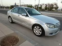 Usado Mercedes C200 136 CV (100 kW) 2011 Gris / plata Berlina