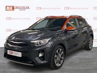 Usado Kia Stonic 120 CV (88 kW) 2020 Gris / plata SUV