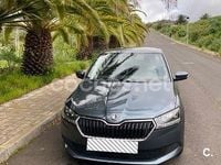 Usado Skoda Fabia Active 95 CV (69 kW) 2019 Gris / plata Berlina