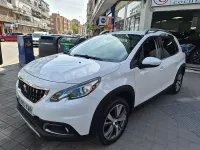 Usado Peugeot 2008 Allure 110 CV (80 kW) 2018 Blanco SUV