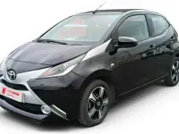Usado Toyota Aygo X-cite 69 CV (50 kW) 2018 Negro Utilitario
