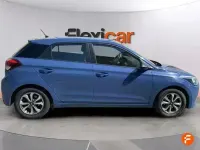 Usado Hyundai i20 100 CV (73 kW) 2018 Azul Berlina