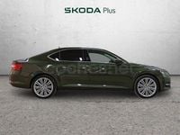 Usado Skoda Superb Ambition 150 CV (110 kW) 2023 Verde Berlina