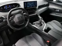 Usado Peugeot 3008 Allure 131 CV (96 kW) 2024 Blanco SUV