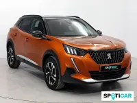 Usado Peugeot 2008 GT-line 131 CV (96 kW) 2023 Naranja SUV