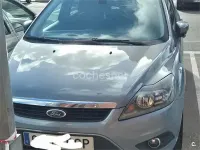 Usado Ford Focus Titanium 109 CV (80 kW) 2008 Gris / plata Berlina