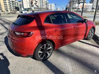 Usado Renault Mégane IV Bose Edition 130 CV (95 kW) 2018 Rojo Berlina