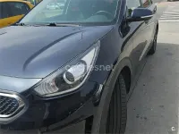Usado Kia Niro 141 CV (103 kW) 2018 Negro SUV