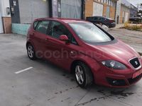 Usado Seat Altea Style 105 CV (77 kW) 2010 Granate Monovolumen