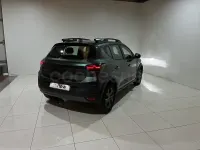 Usado Dacia Sandero Extreme 122 CV (89 kW) 2026 Verde Berlina