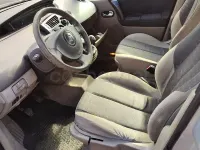 Usado Renault Scénic Dynamique 120 CV (88 kW) 2003 Gris / plata Monovolumen