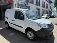 Usado Renault Kangoo 80 CV (58 kW) 2021 Blanco Monovolumen