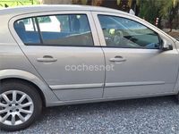 Usado Opel Astra Enjoy 105 CV (77 kW) 2007 Gris / plata Berlina