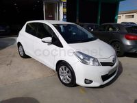 Usado Toyota Yaris Active 69 CV (50 kW) 2014 Blanco Utilitario