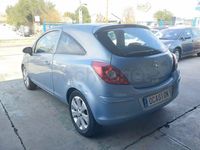 Usado Opel Corsa Essentia 75 CV (55 kW) 2008 Gris / plata Utilitario
