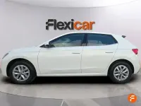 Usado Skoda Fabia Selection 95 CV (69 kW) 2023 Blanco Utilitario