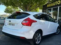 Usado Ford Focus 125 CV (91 kW) 2014 Blanco Berlina