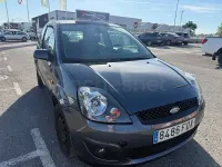 Usado Ford Fiesta Ambiente 68 CV (50 kW) 2007 Gris / plata Utilitario