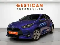 Usado Toyota Yaris Active 116 CV (85 kW) 2026 Azul Utilitario