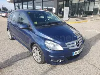 Usado Mercedes B180 109 CV (80 kW) 2008 Azul Monovolumen