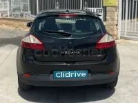 Usado Renault Mégane Dynamique 110 CV (80 kW) 2010 Negro Berlina